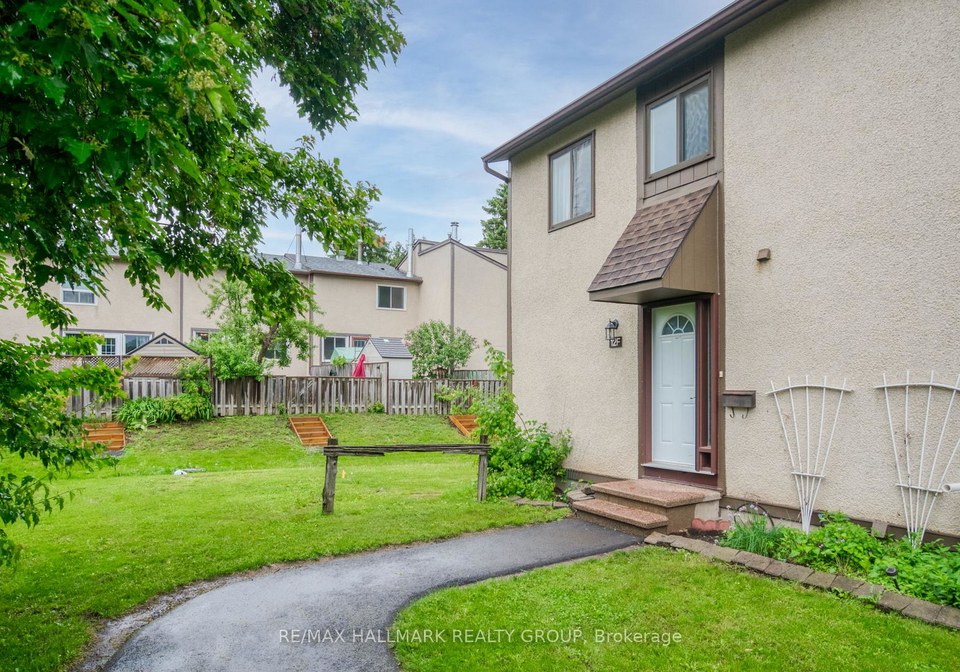 12f-larkshire-lane-ottawa-ontario-x12421545