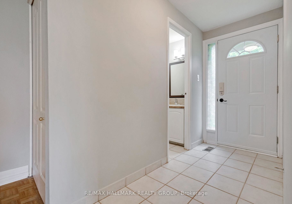 12f-larkshire-lane-ottawa-ontario-x12421545