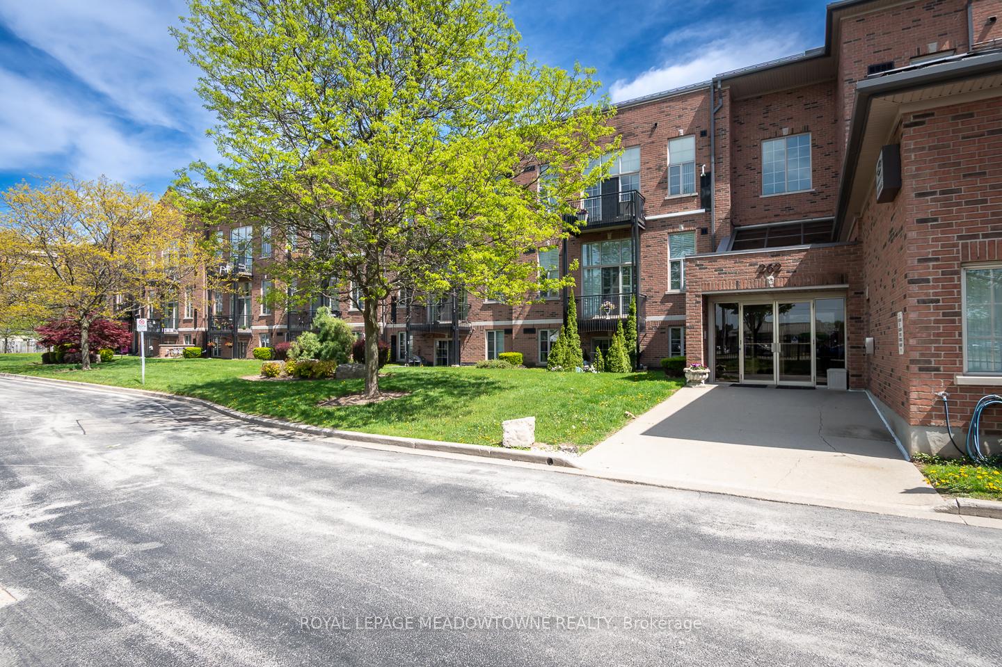 262-dundas-street-e-hamilton-ontario-x12421616