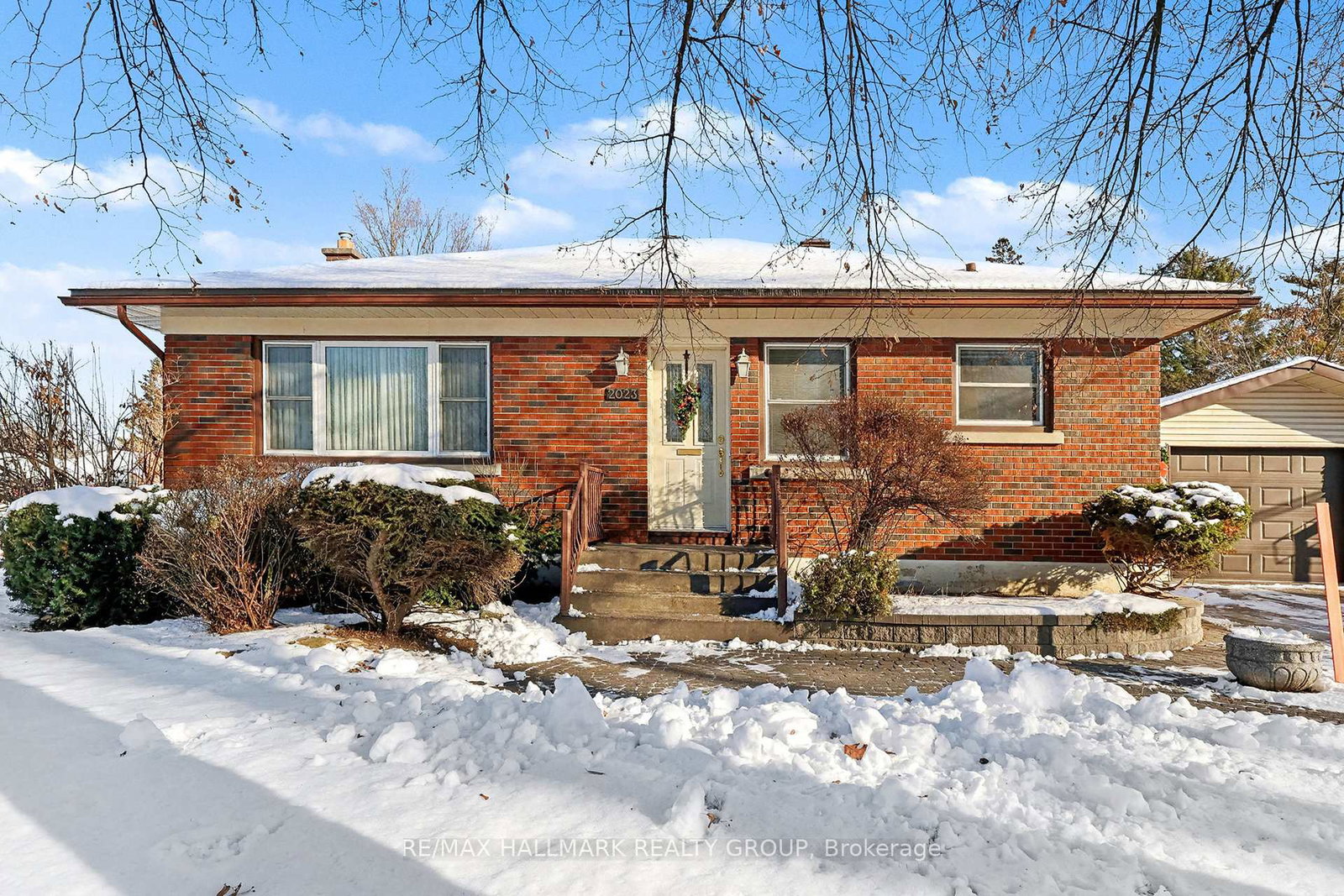 2023-vincent-street-ottawa-ontario-x12421966