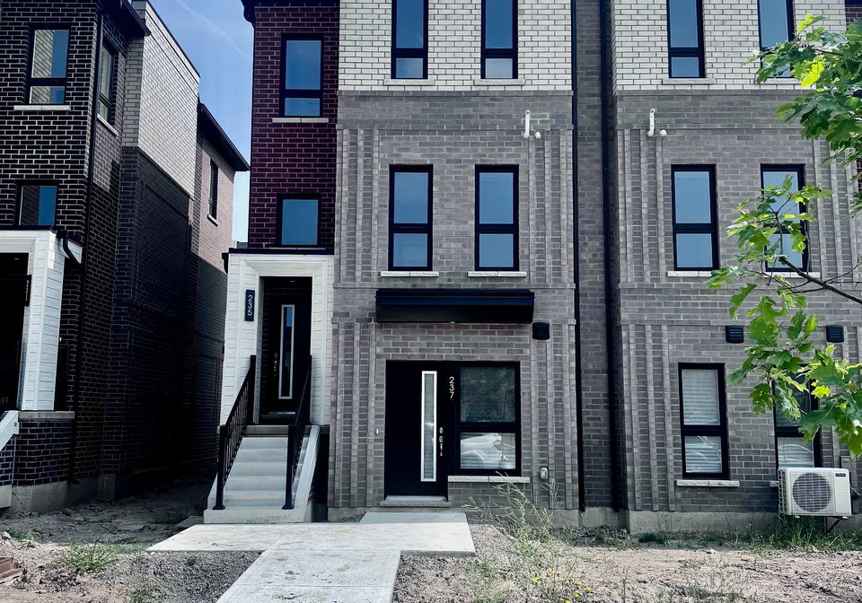 235-burke-street-hamilton-ontario-x12422089