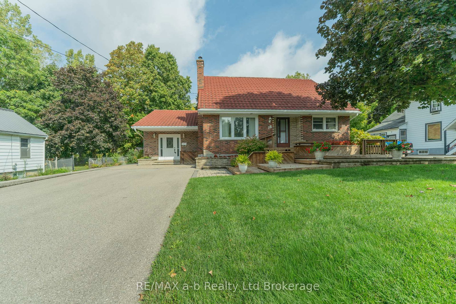 18-van-street-tillsonburg-ontario-x12422318
