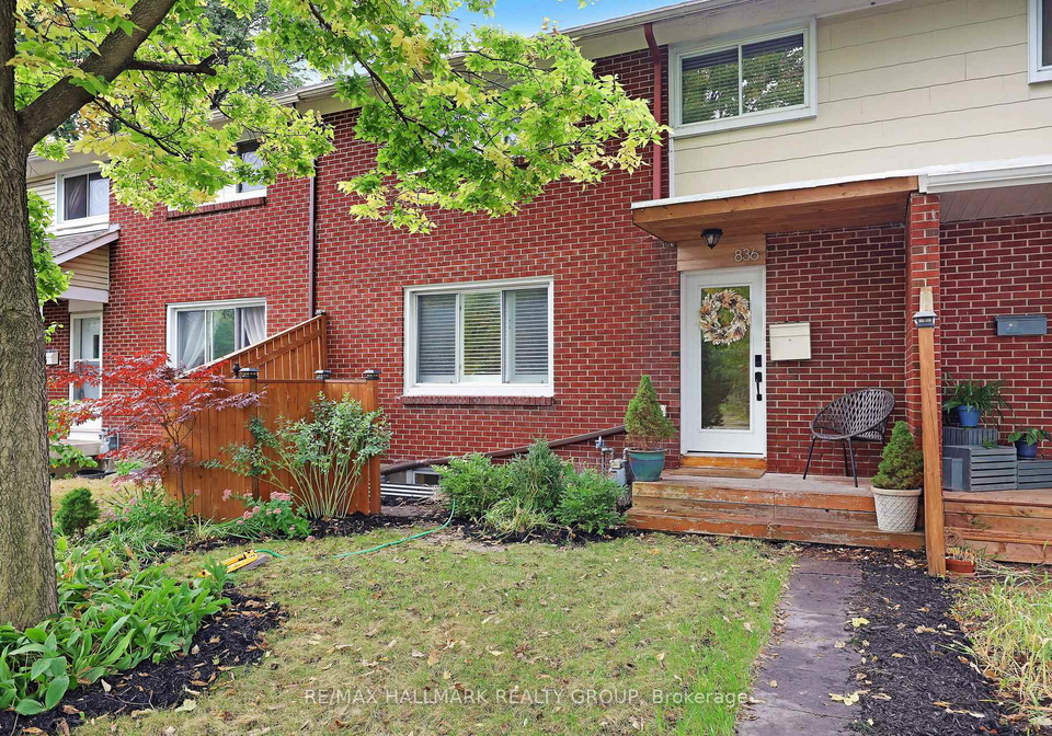 836-borthwick-avenue-ottawa-ontario-x12422453