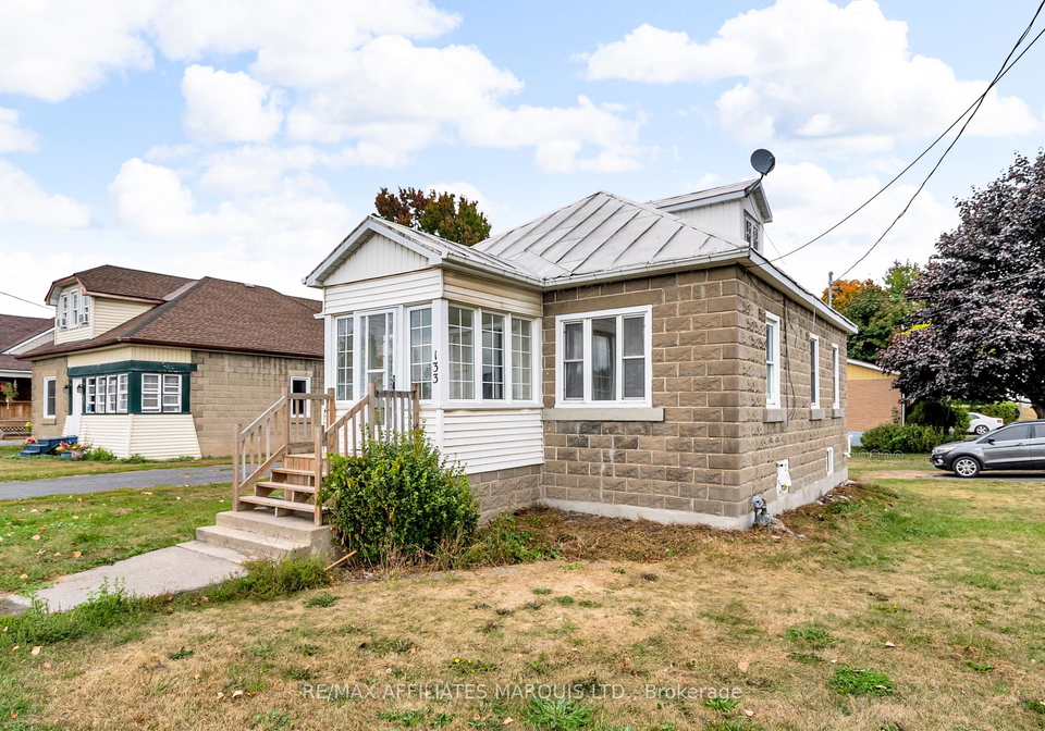 133-main-street-north-glengarry-ontario-x12422734