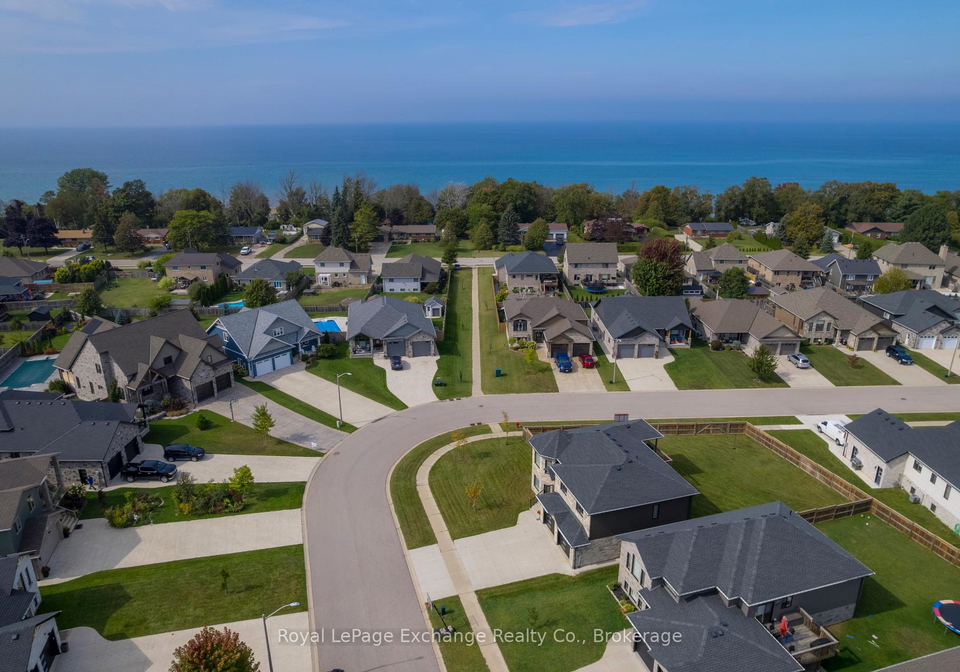 31-lakefield-drive-kincardine-ontario-x12422995