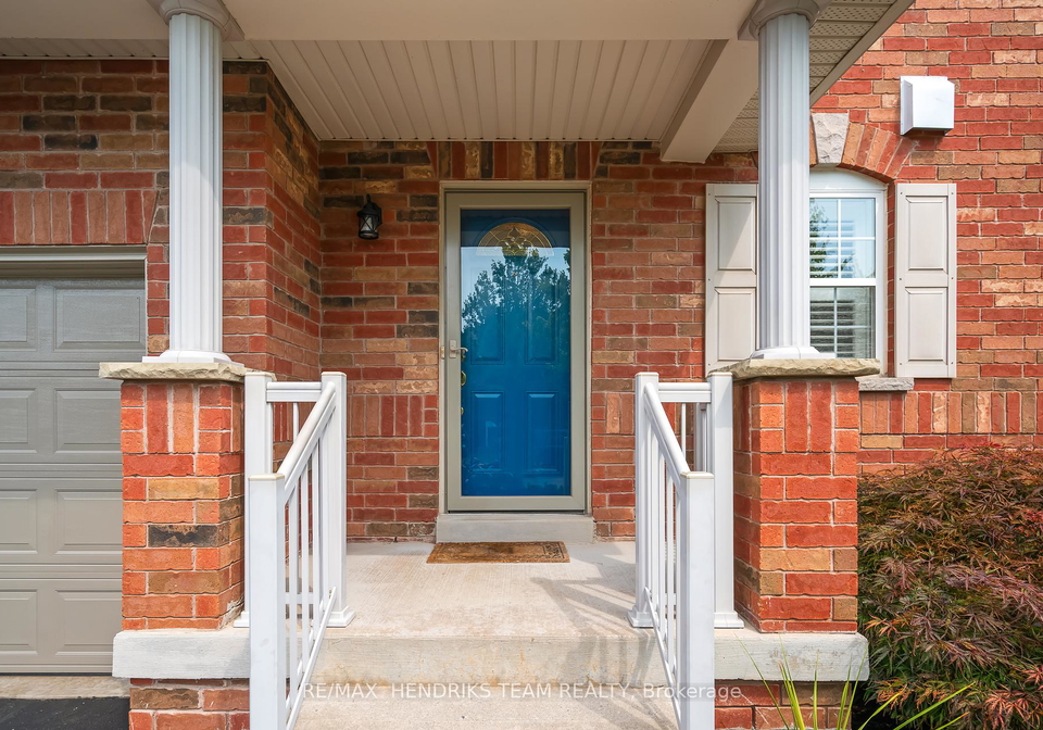 89-young-crescent-niagara-on-the-lake-ontario-x12423495