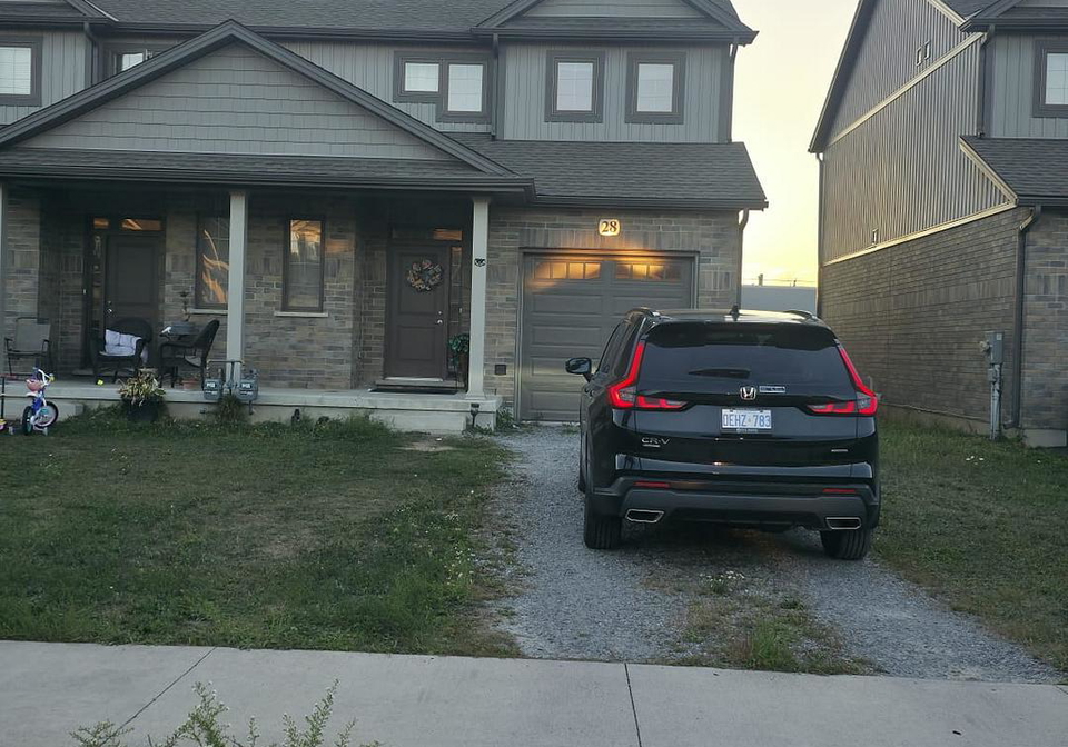 28-manhattan-court-st-catharines-ontario-x12423612