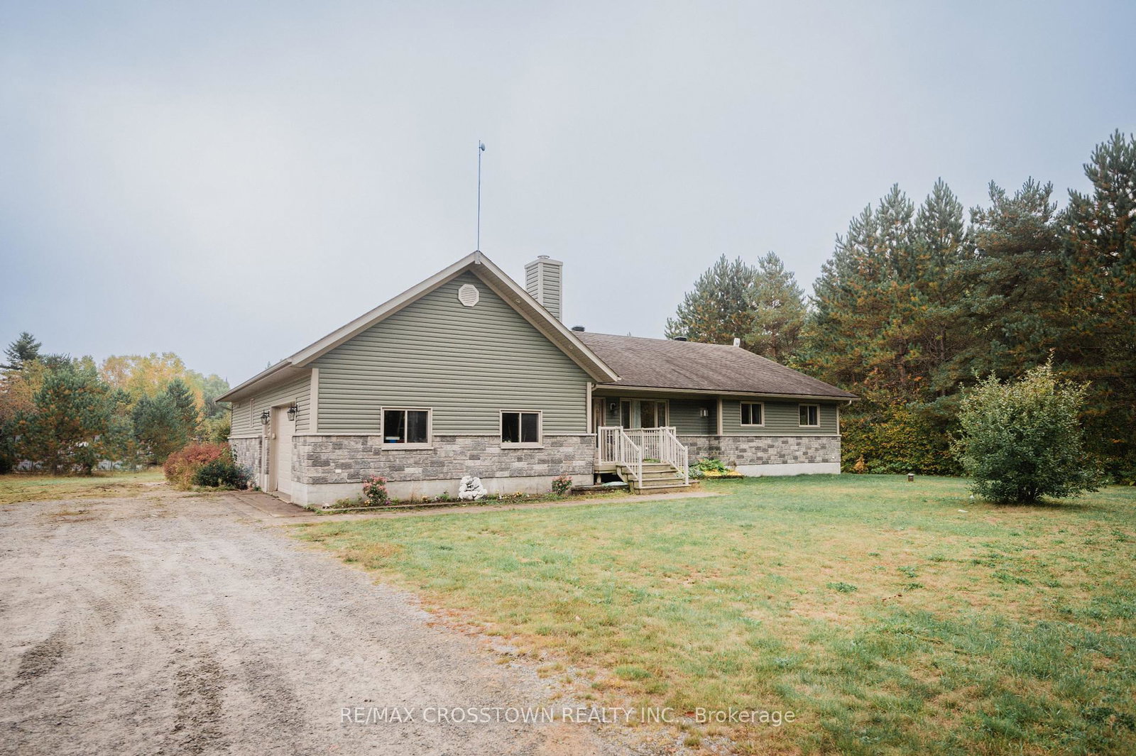 15-macharstrong-boundary-road-strong-ontario-x12423788