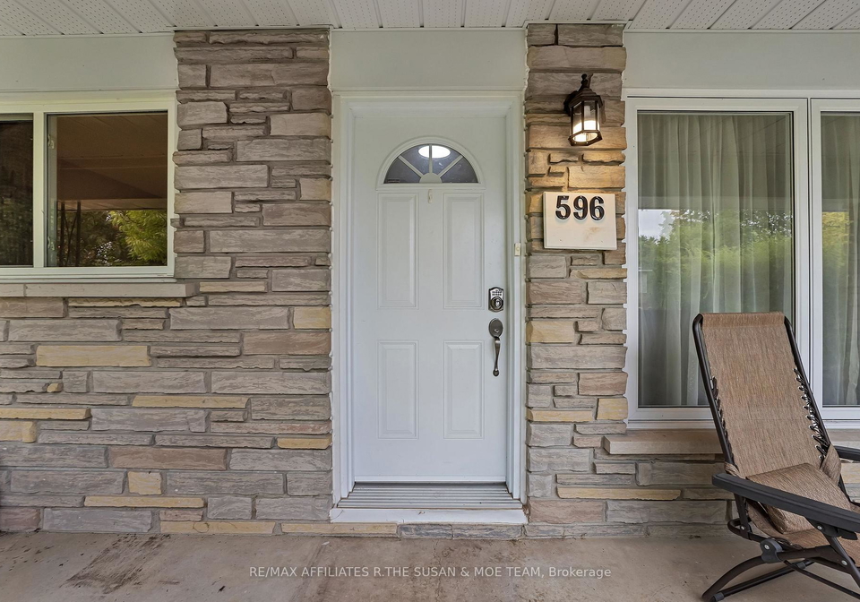 596-dickinson-avenue-ottawa-ontario-x12423913