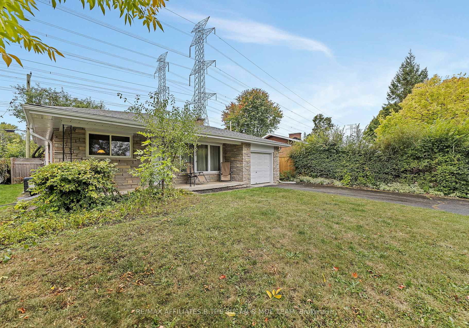596-dickinson-avenue-ottawa-ontario-x12423913