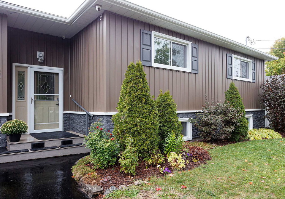 137-queen-street-kawartha-lakes-ontario-x12424134