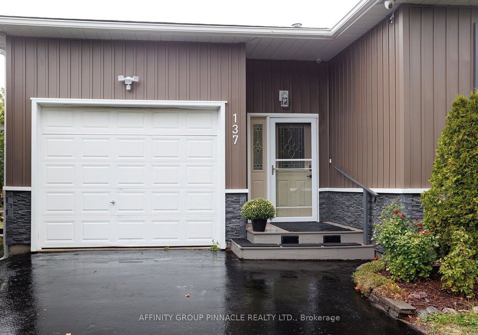 137-queen-street-kawartha-lakes-ontario-x12424134