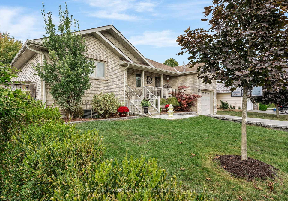 27-ackerman-street-prince-edward-county-ontario-x12424290