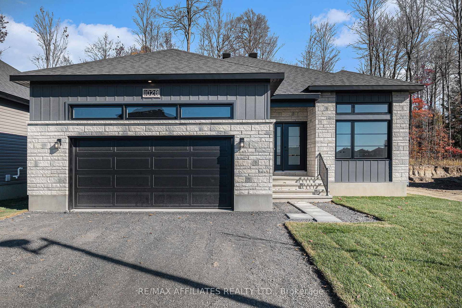 1028-chablis-crescent-russell-ontario-x12424304