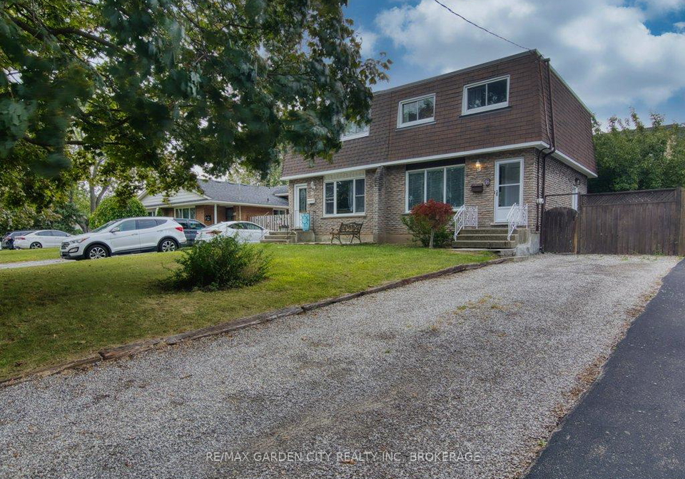 18-prince-paul-crescent-st-catharines-ontario-x12424342