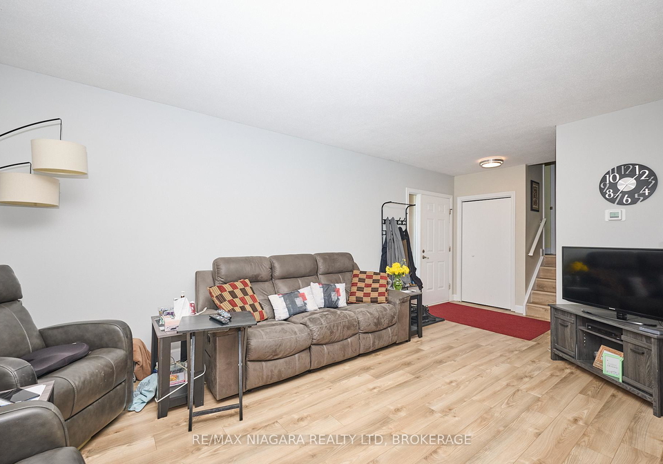 6516-monroe-street-niagara-falls-ontario-x12424496