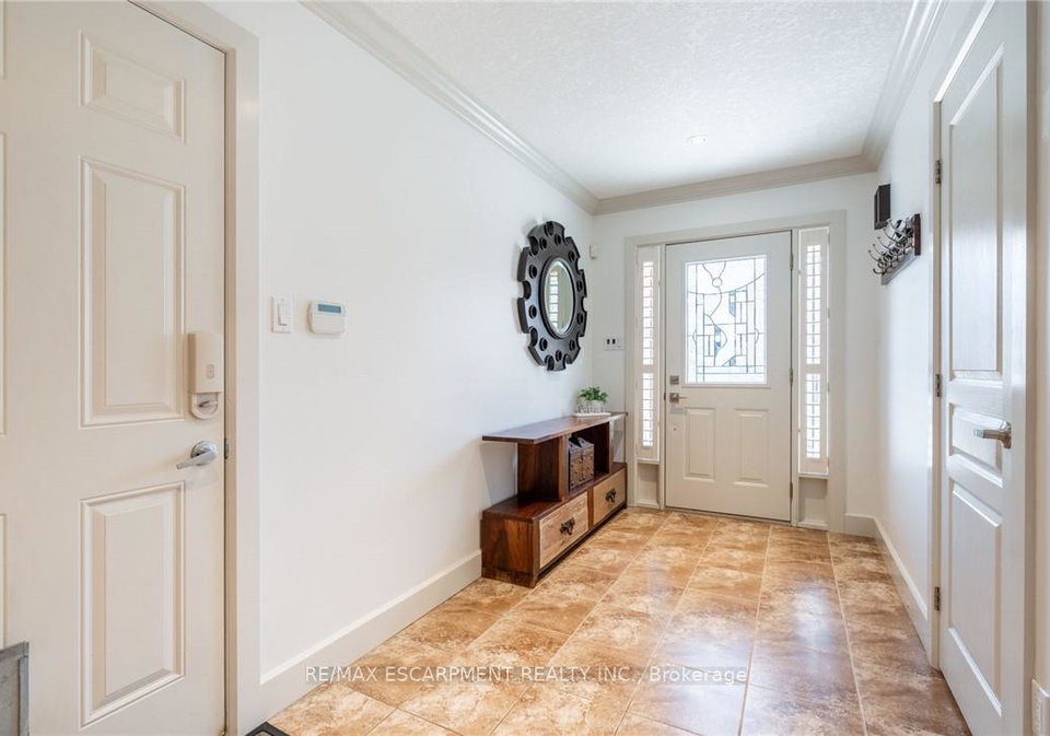 16-sycamore-crescent-grimsby-ontario-x12424532
