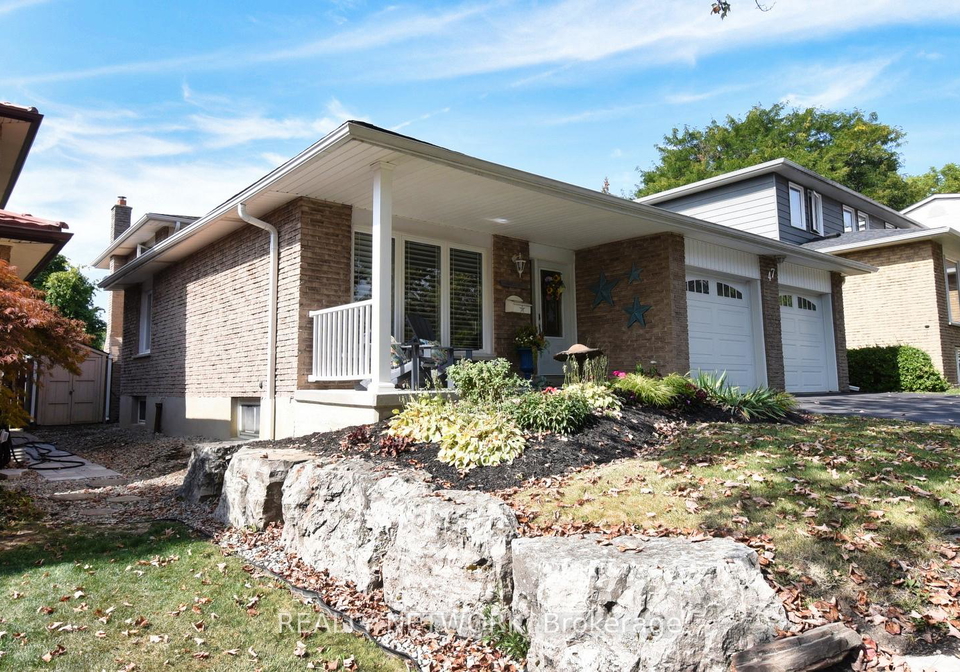 47-highland-park-drive-hamilton-ontario-x12424706