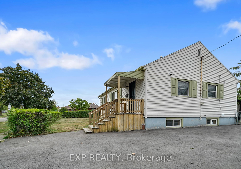 13-mcphail-crescent-st-catharines-ontario-x12424778