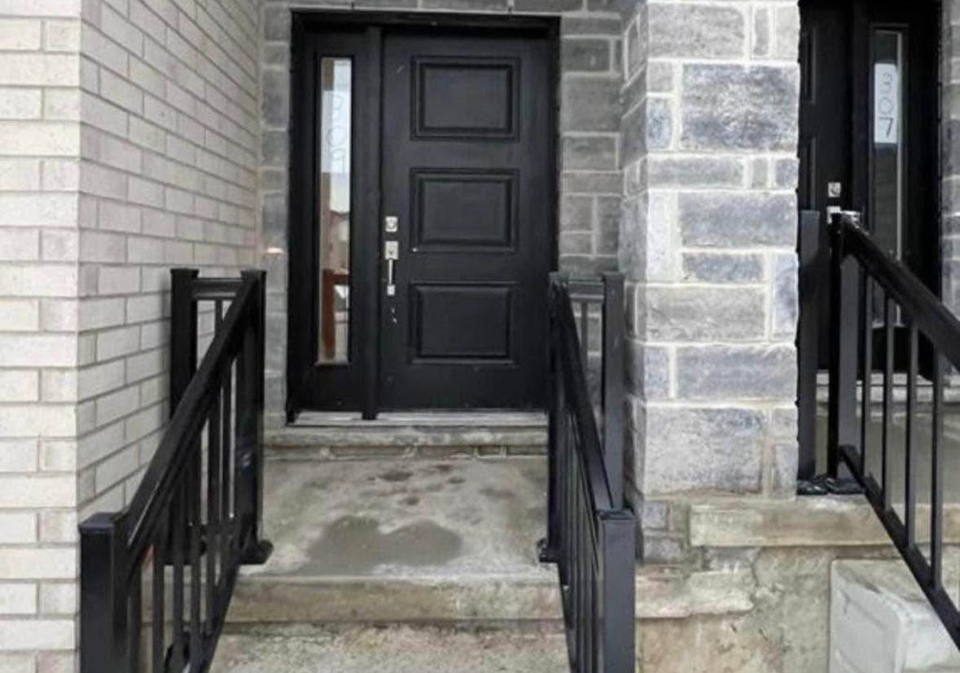 309-chapelhill-drive-kitchener-ontario-x12424830