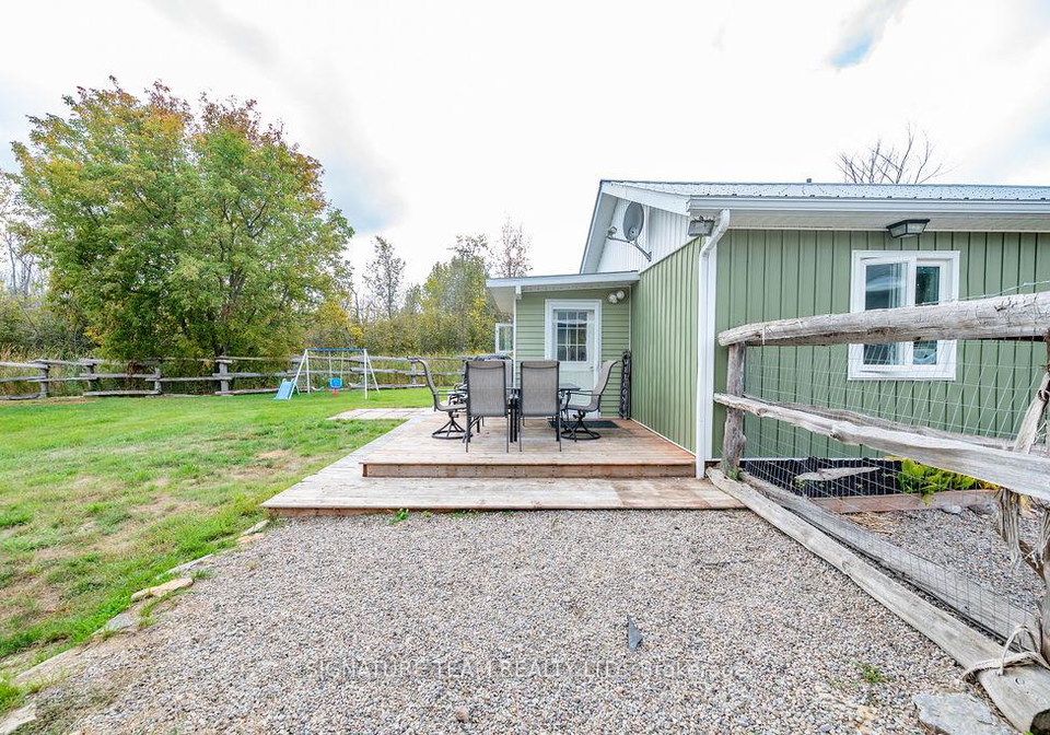 255-foymount-road-bonnechere-valley-ontario-x12424926