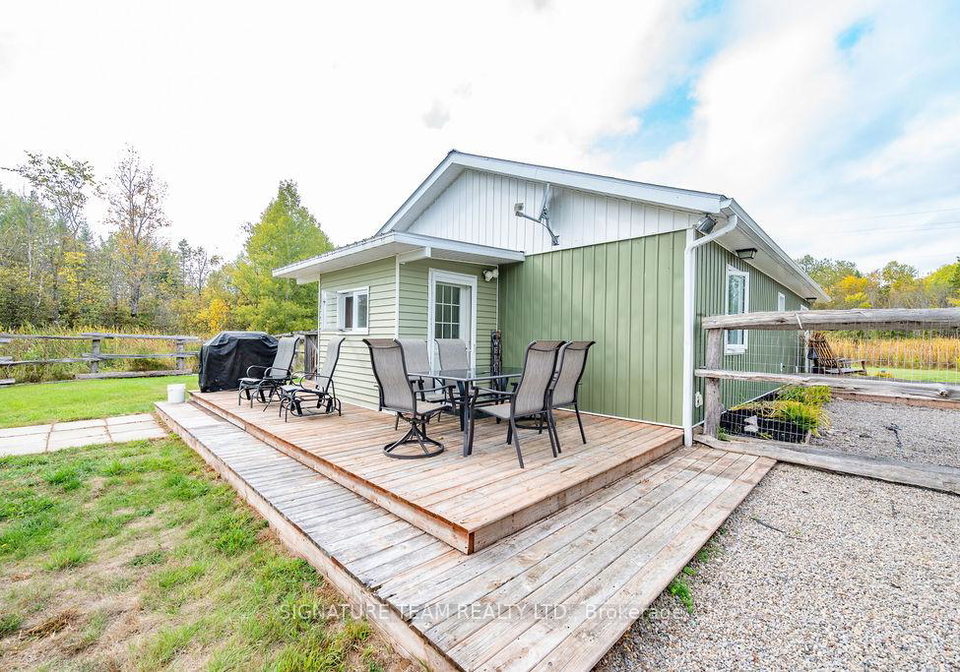 255-foymount-road-bonnechere-valley-ontario-x12424926