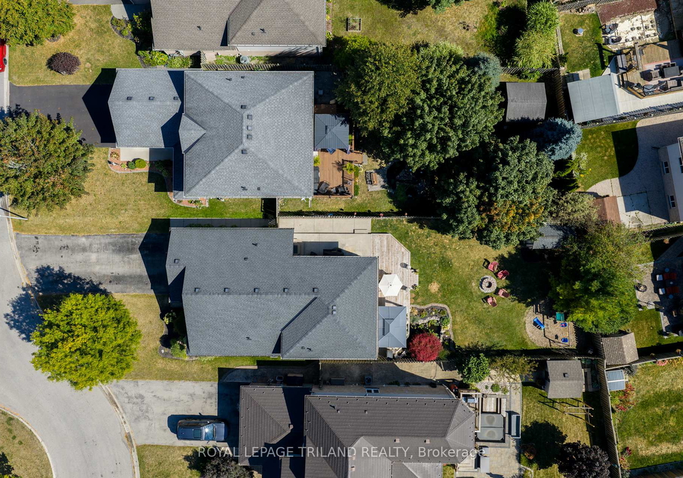 579-hartop-place-london-south-ontario-x12424935