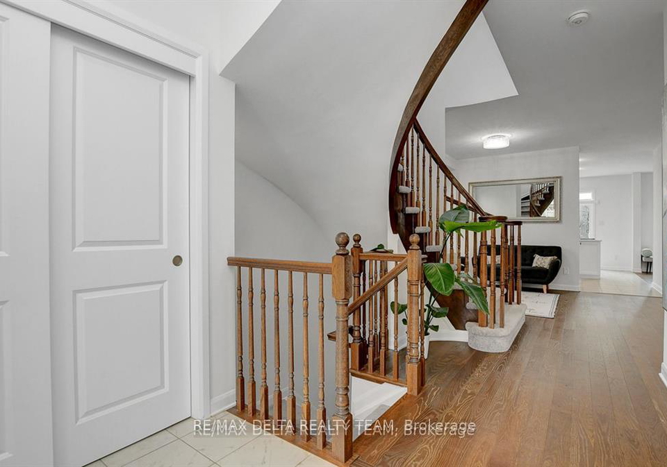 370-aquaview-drive-ottawa-ontario-x12424988
