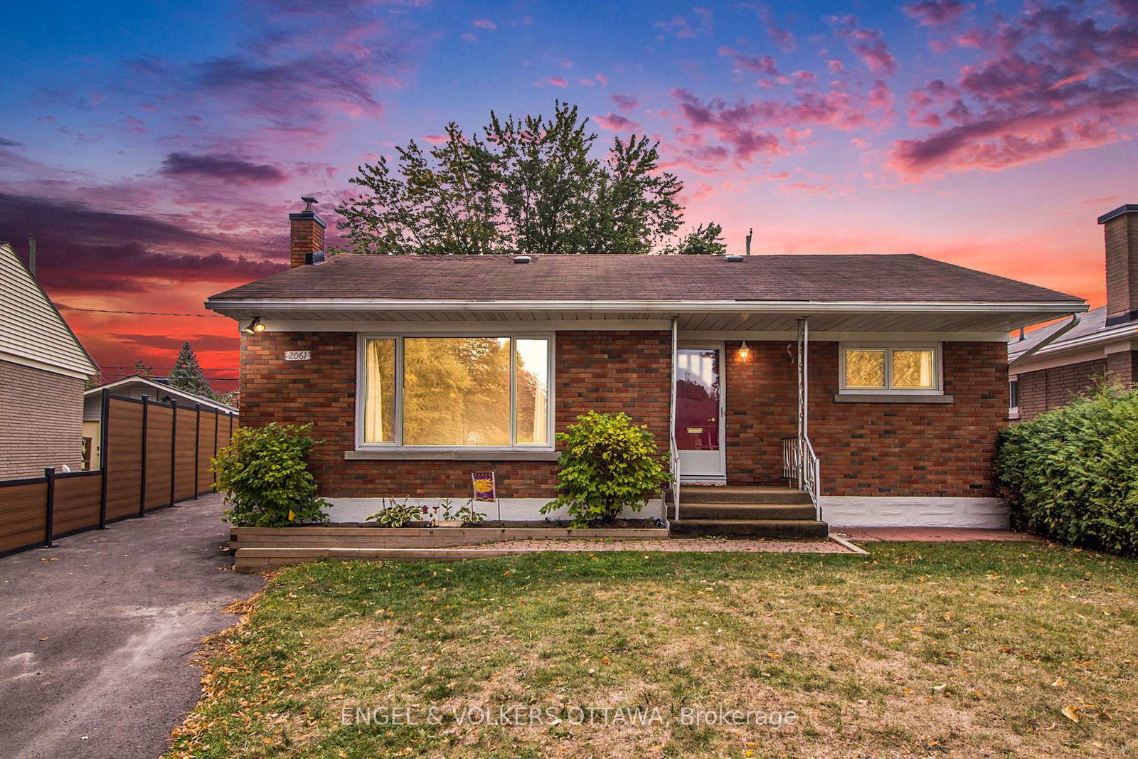 2061-vincent-street-ottawa-ontario-x12425231