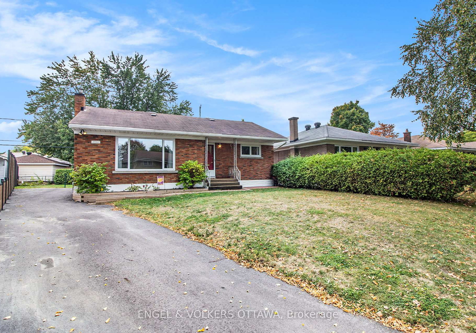 2061-vincent-street-ottawa-ontario-x12425231