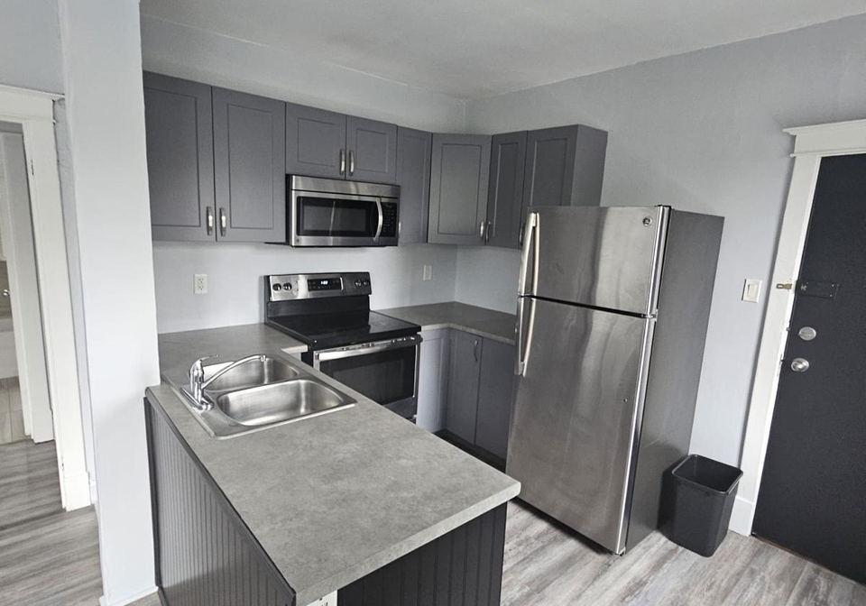 991-main-street-e-hamilton-ontario-x12425286