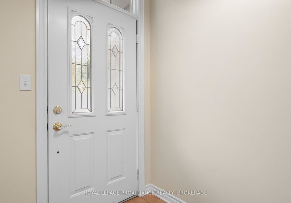 38-yonge-street-kingston-ontario-x12425473