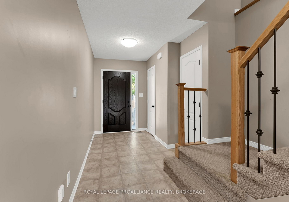 1576-crimson-crescent-kingston-ontario-x12425475