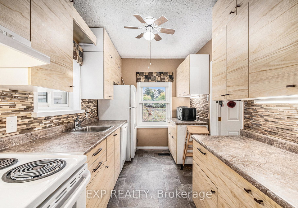 115-nelson-street-e-carleton-place-ontario-x12425595