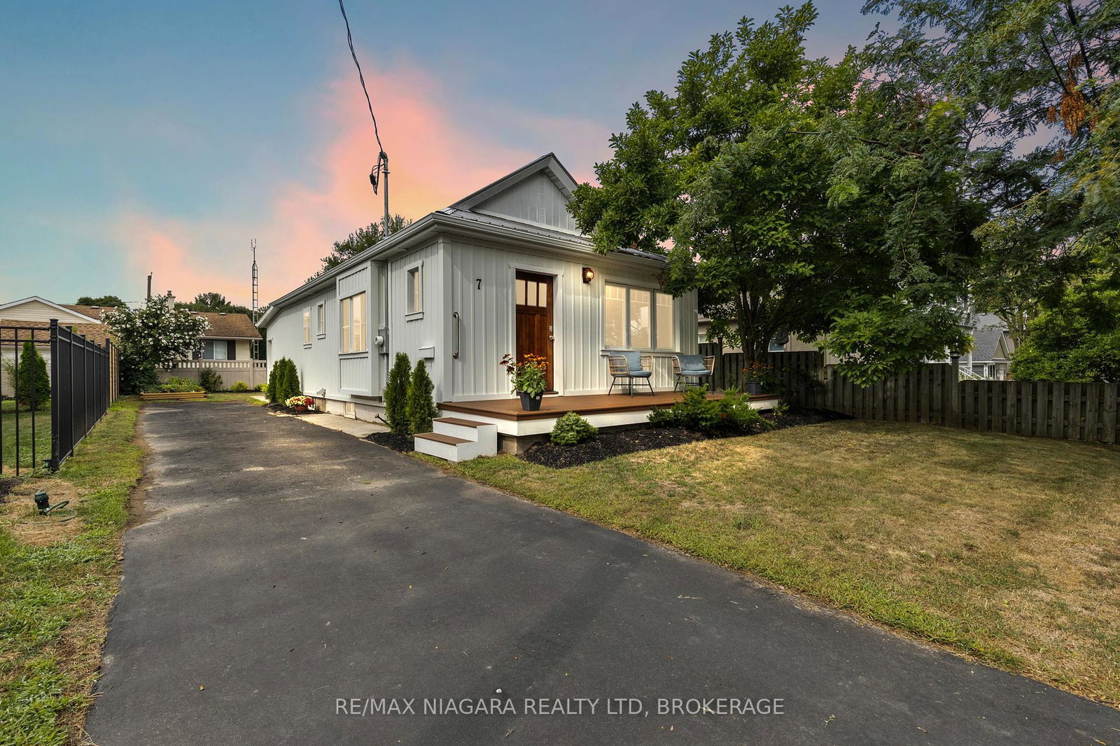 7-shelley-avenue-st-catharines-ontario-x12425612