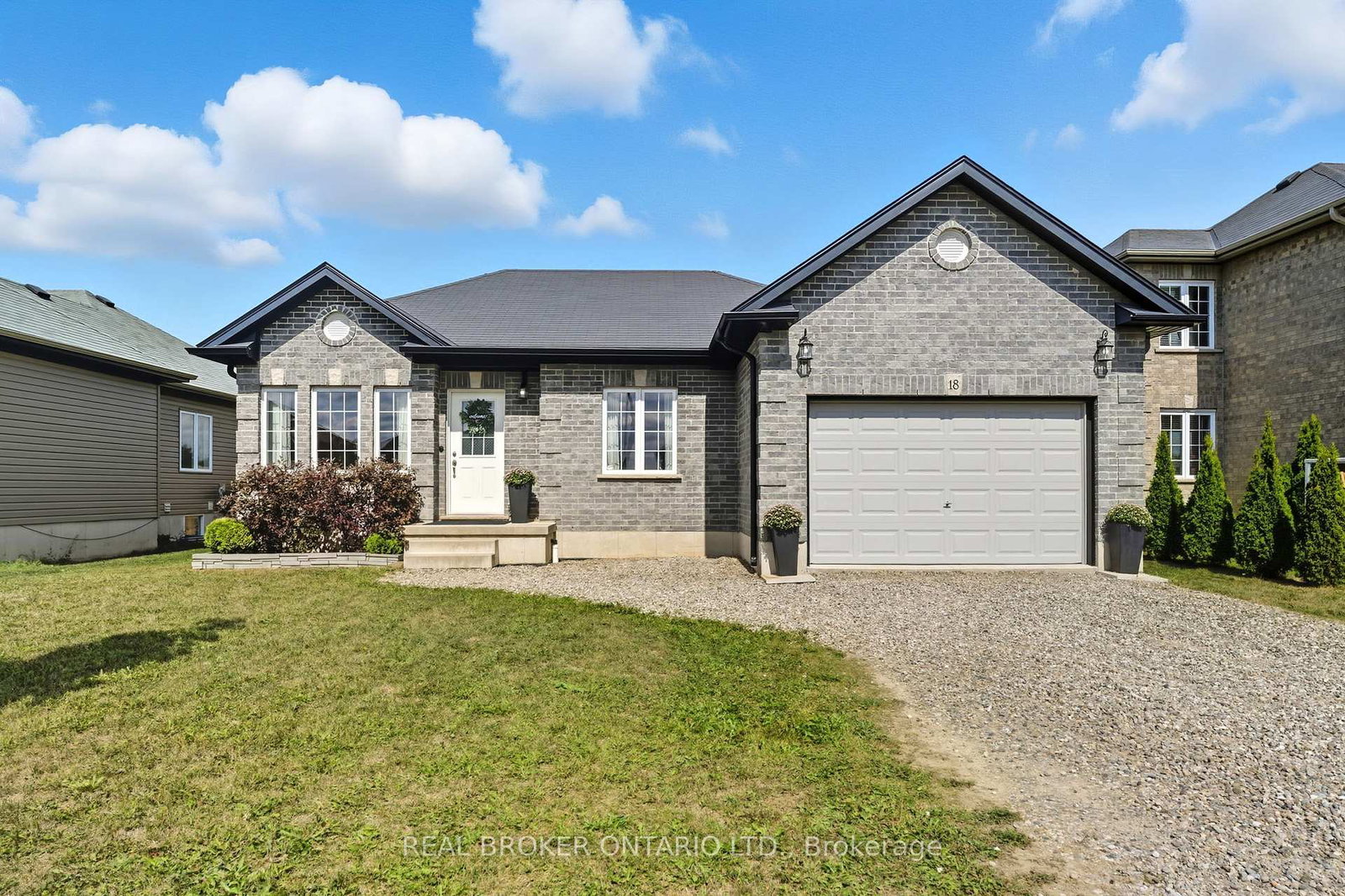 18-dennis-drive-norwich-ontario-x12425979