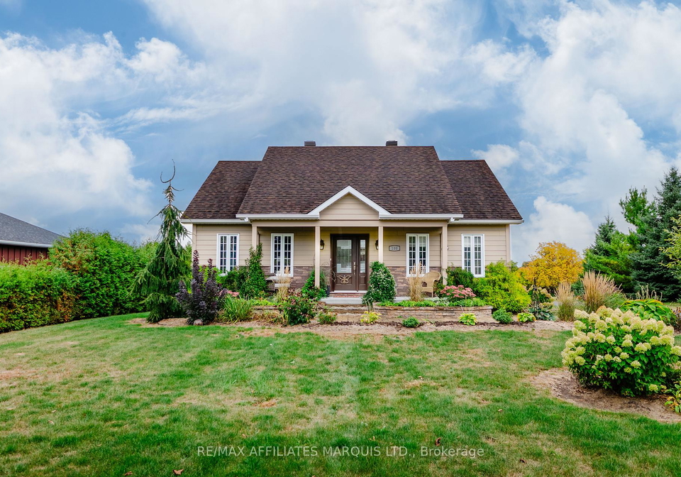 100-front-street-e-north-glengarry-ontario-x12425980