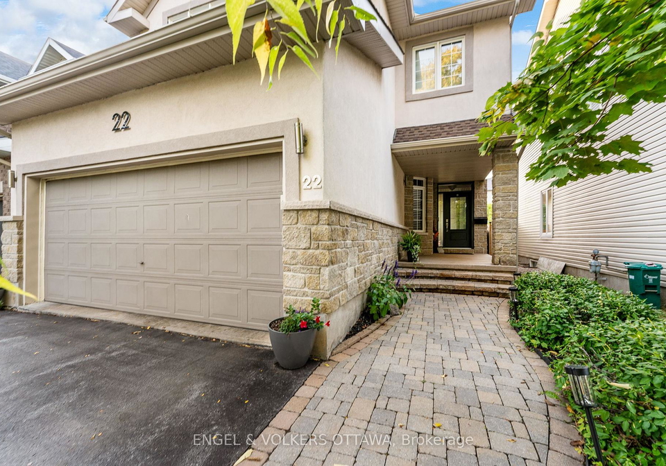 22-friendly-crescent-ottawa-ontario-x12426016