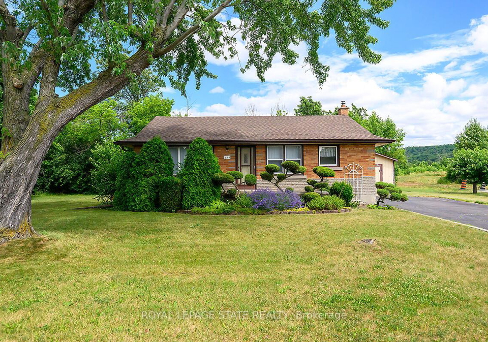 220-winona-road-hamilton-ontario-x12426051