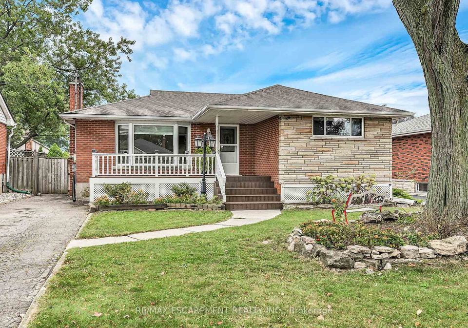 85-east-45th-street-hamilton-ontario-x12426353