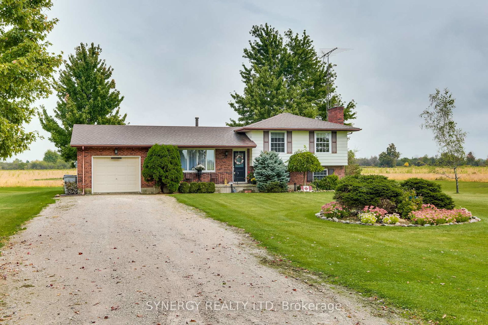 3830-white-pine-road-brooke-alvinston-ontario-x12426407