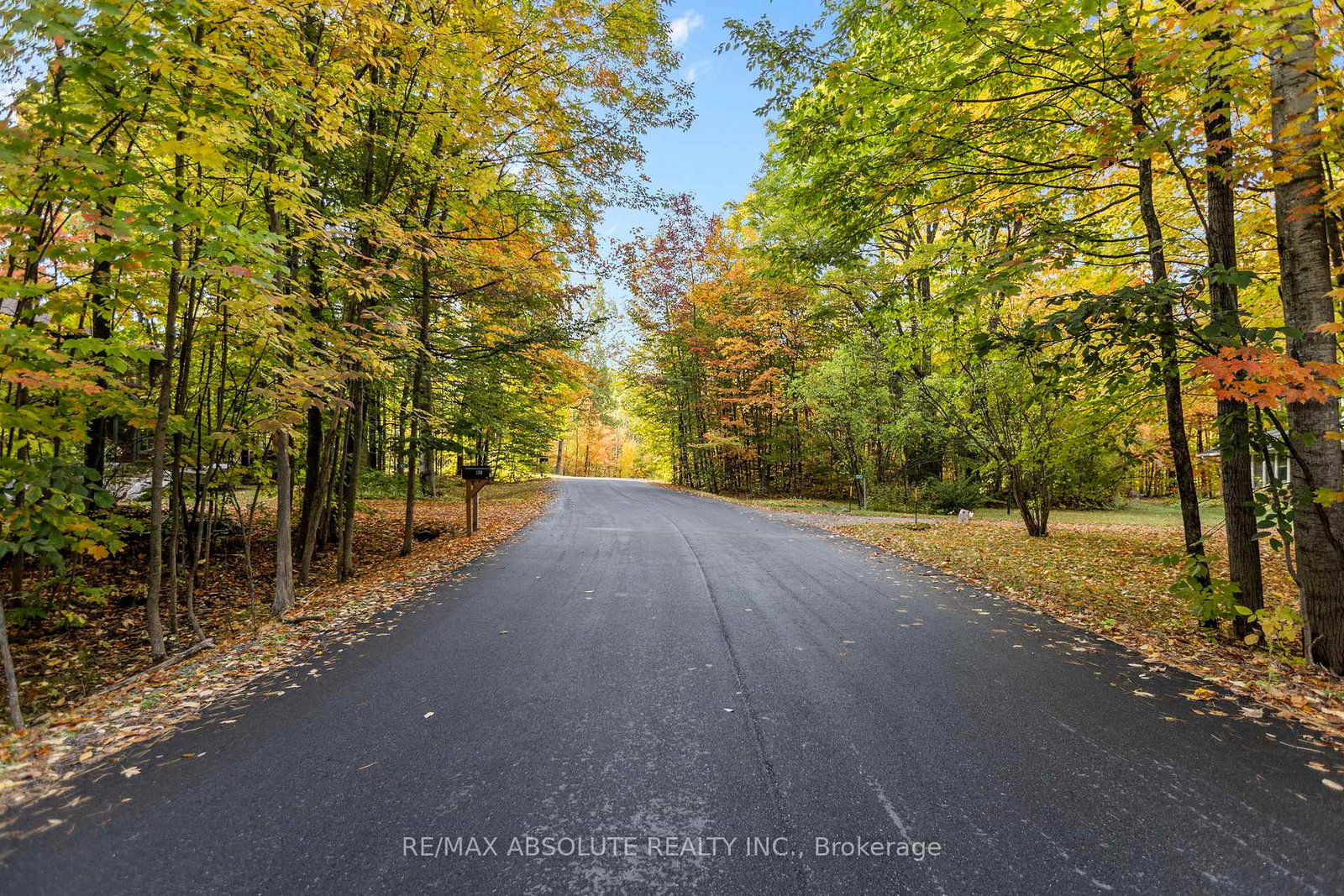109-pineridge-road-ottawa-ontario-x12426616