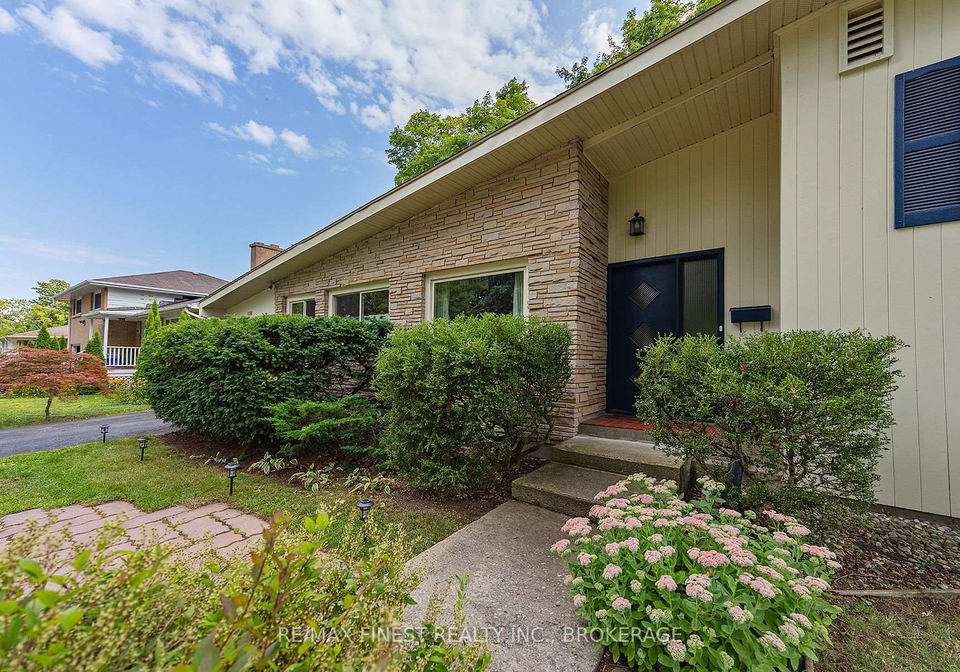 1088-johnson-street-kingston-ontario-x12426784