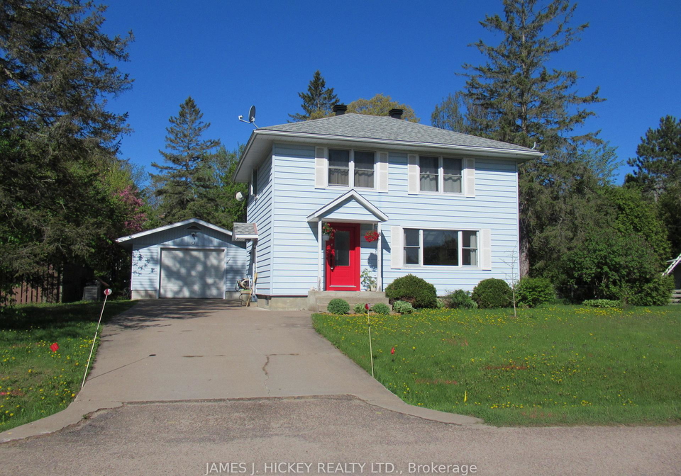 8-tweedsmuir-place-deep-river-ontario-x12426980