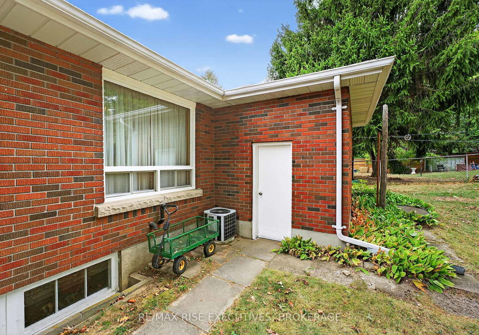 748-mona-drive-kingston-ontario-x12427013