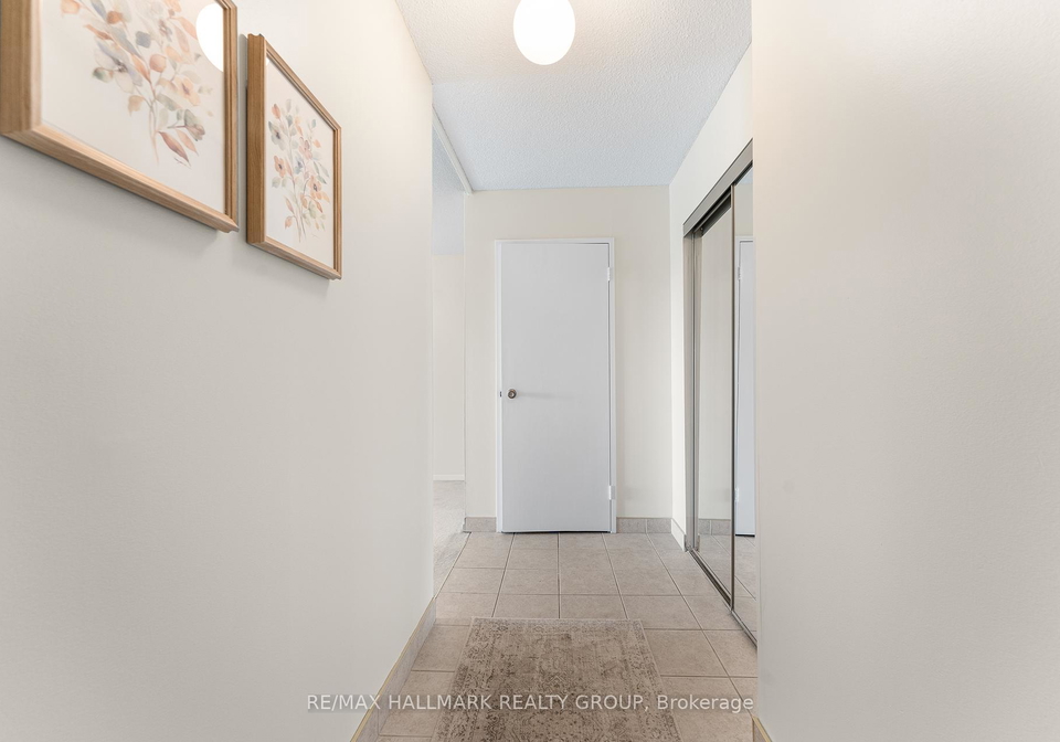 158c-mcarthur-avenue-ottawa-ontario-x12427053