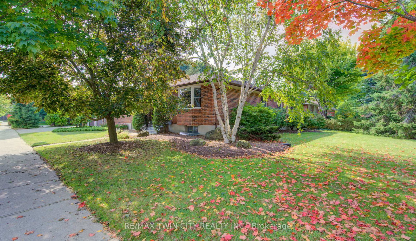 252-old-abbey-road-waterloo-ontario-x12427106
