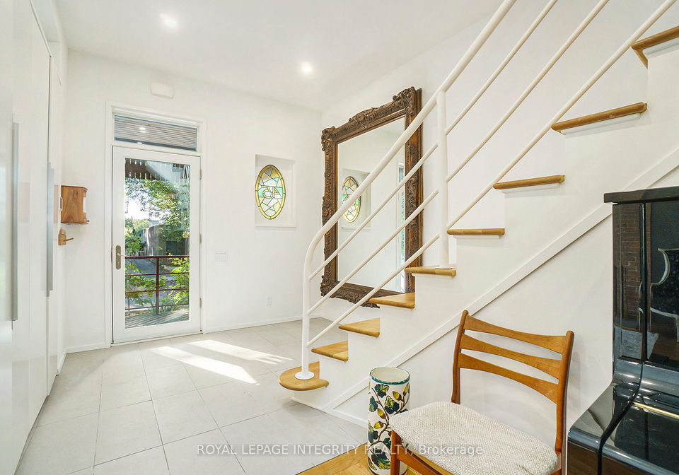 45-mcleod-street-ottawa-ontario-x12427304