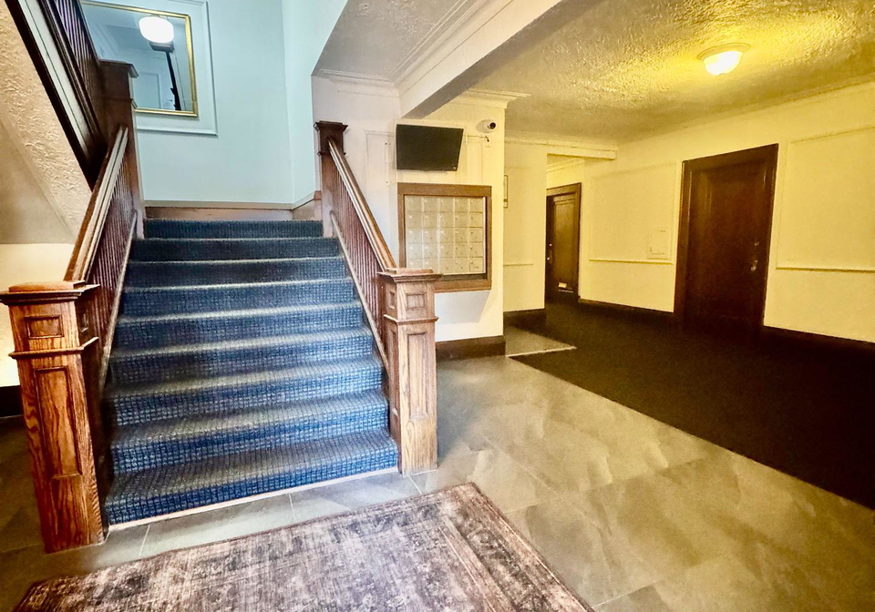 285-king-street-w-hamilton-ontario-x12427316