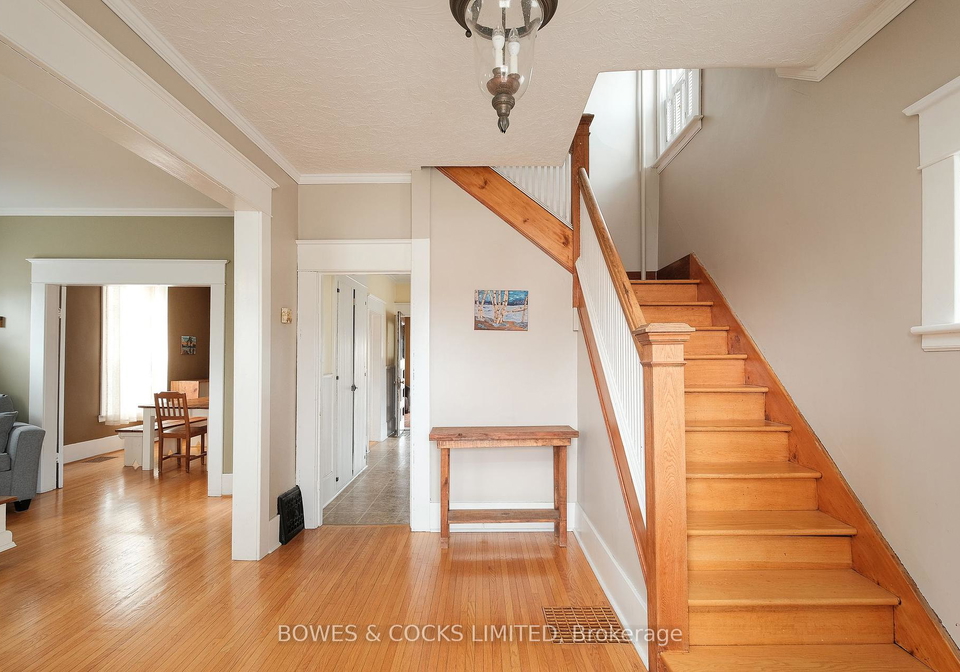 562-cameron-street-peterborough-south-ontario-x12427318